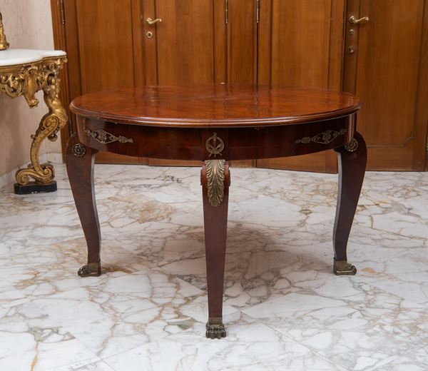 Tavolo tondo in stile Impero