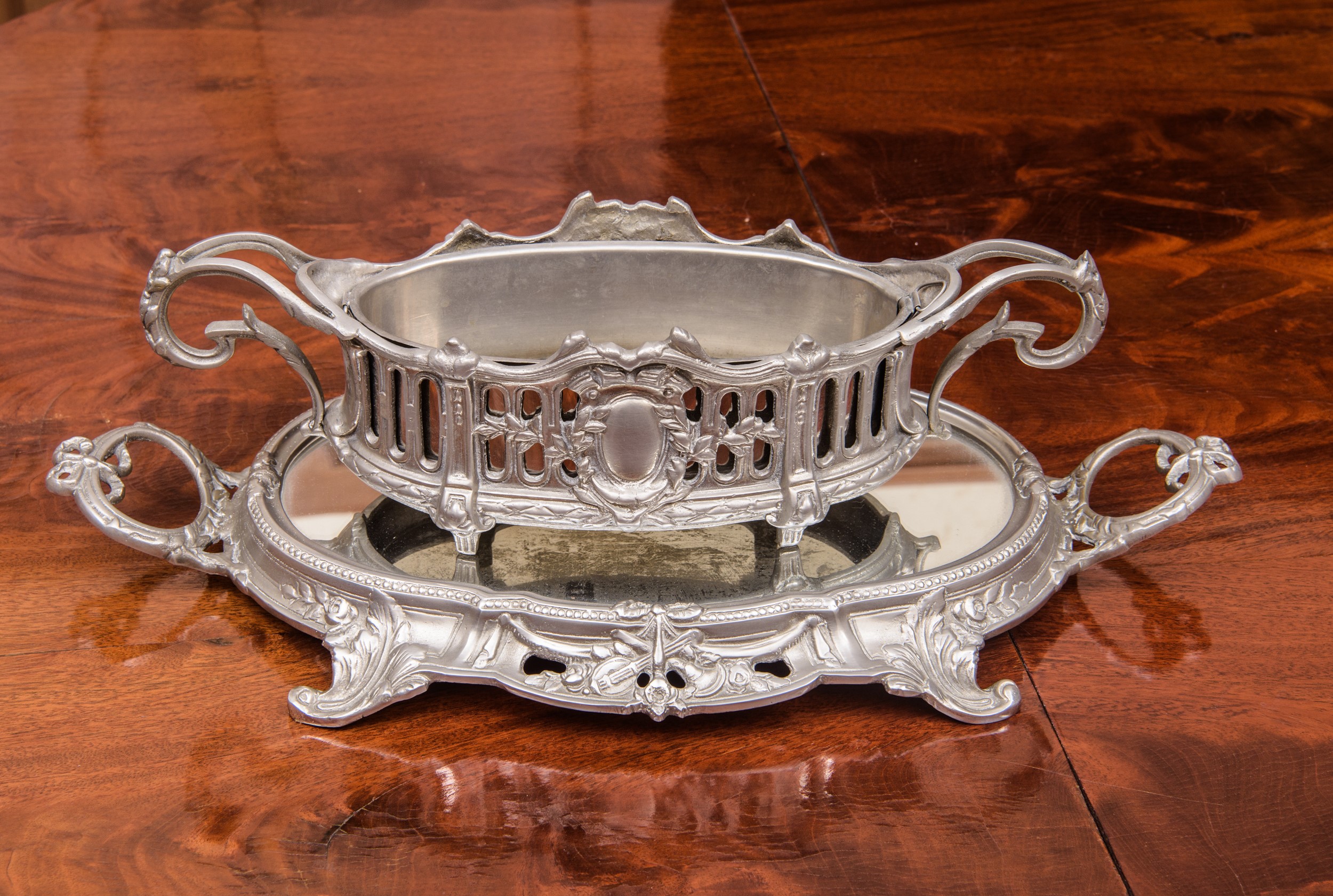 Coppia di Sortout in metallo argentato