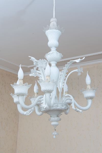 Lampadario in vetro di Murano, a sei luci, vetro bianco opalino lattimo