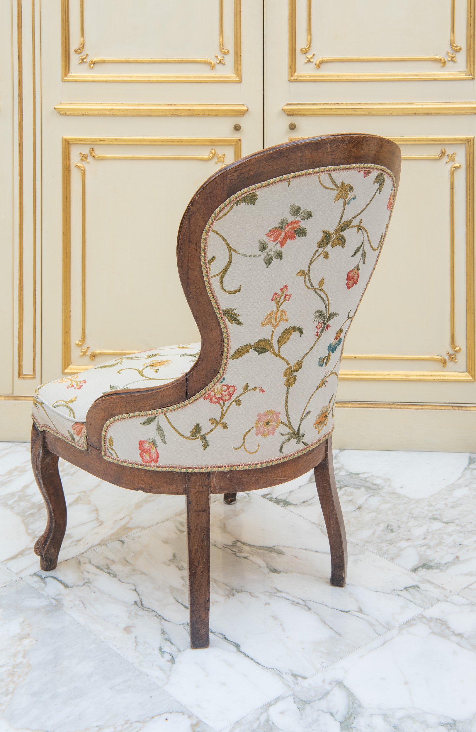 Poltroncina Luigi Filippo, legno di noce, fine XIX secolo