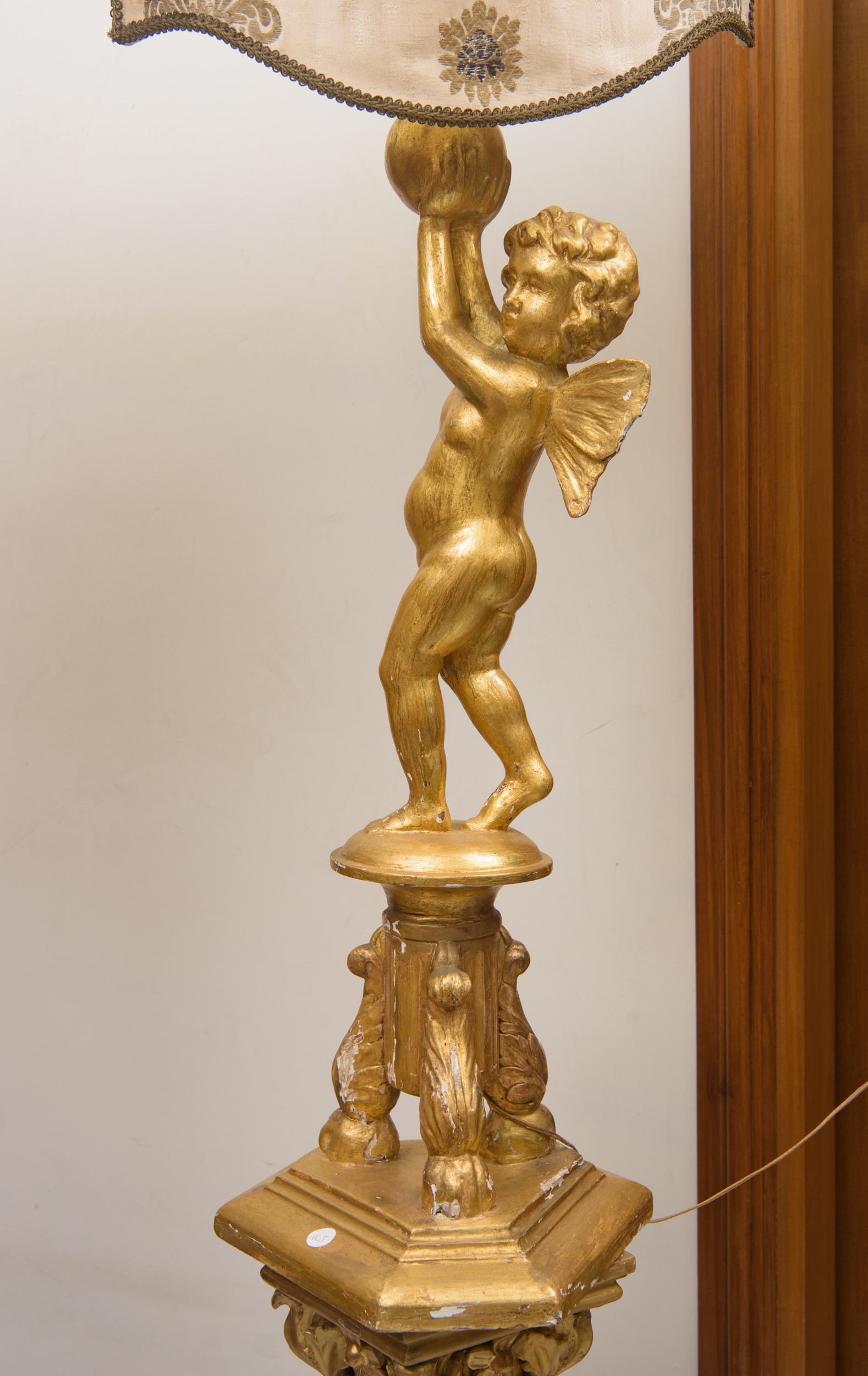 Coppia di lampade e colonne