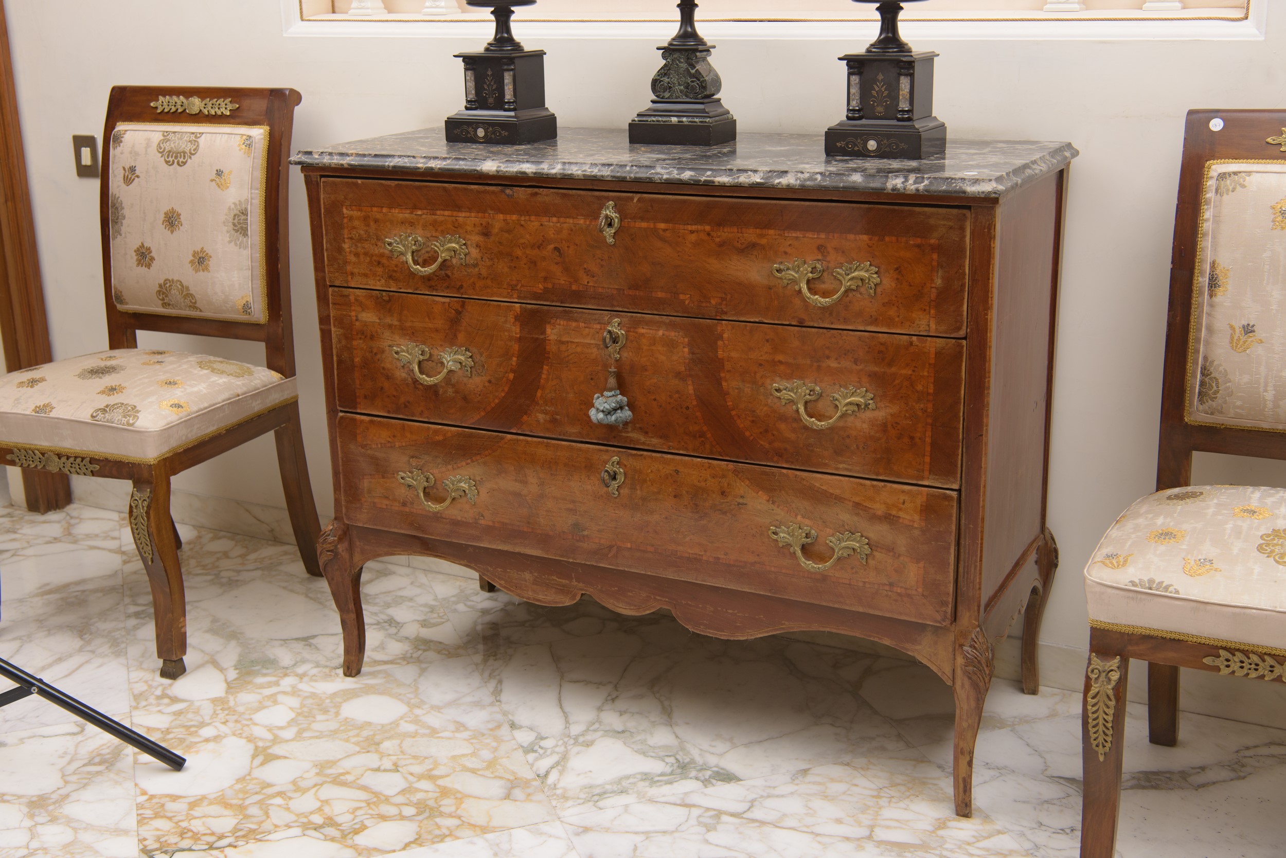 Comò a tre cassetti