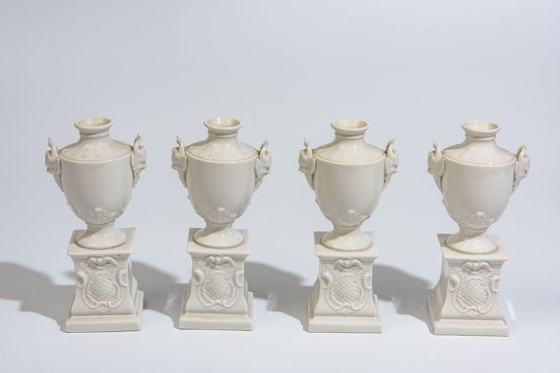 Quattro anfore in ceramica, XX secolo