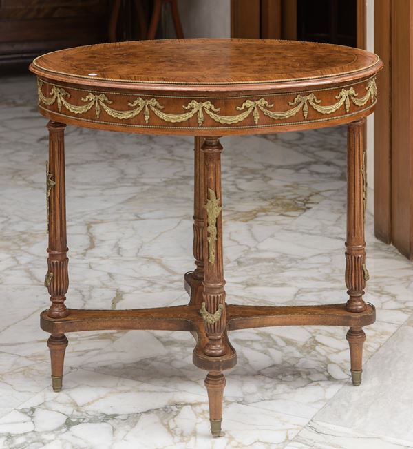 Tavolo da centro o da salotto in stile Luigi XVI