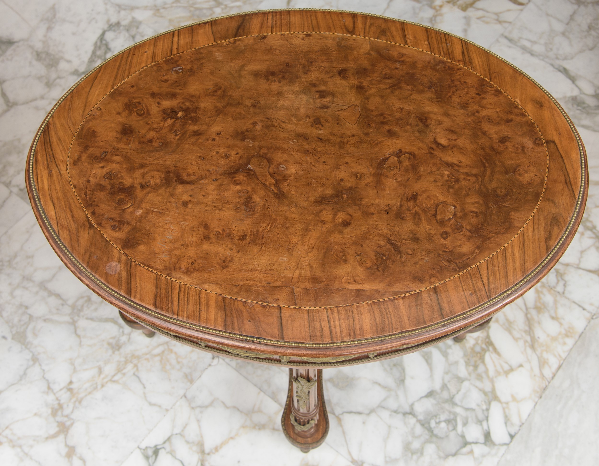 Tavolo da centro o da salotto in stile Luigi XVI