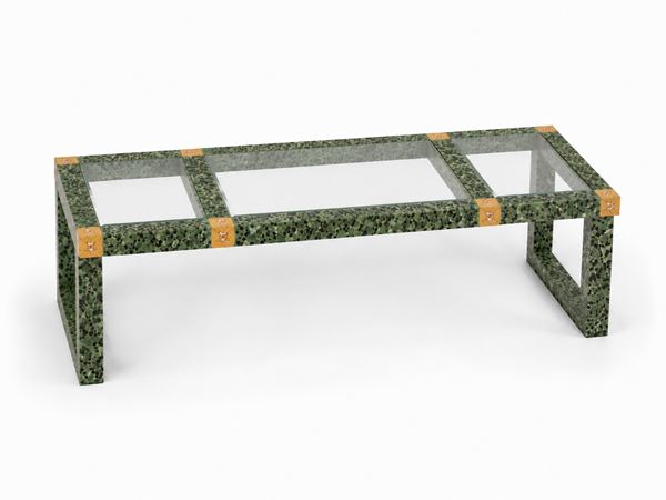 Tavolo in legno laccato a finto marmo e vetro