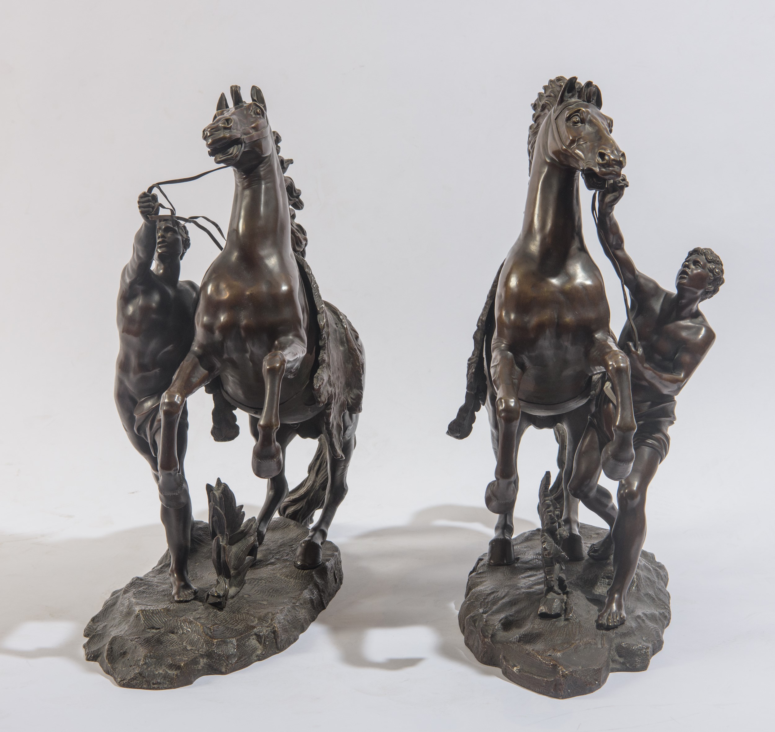 Guillame Coustou, Coppia di sculture a tutto tondo raffiguranti Cavalli di Marly, bronzo