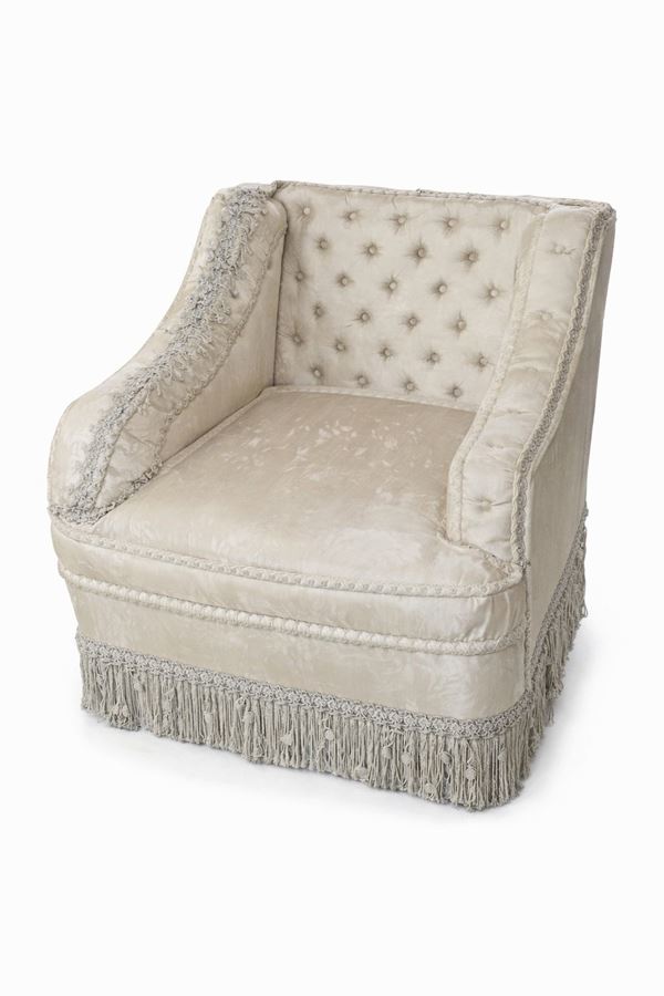 Poltrona in seta chiara