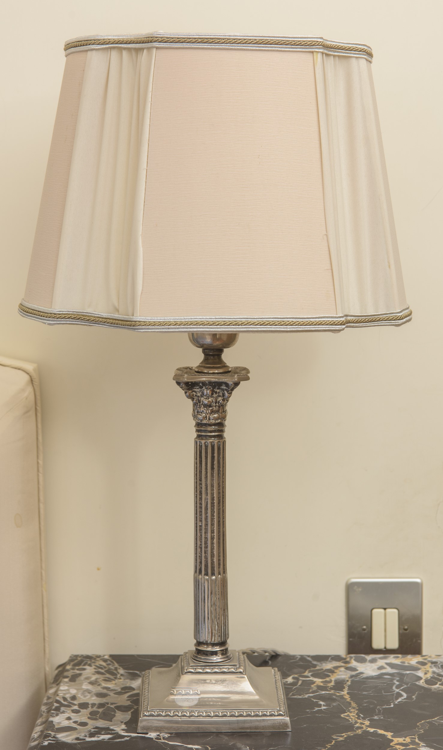 Coppa di lampade in metallo argentato, h 32 - h 44 cm, XX secolo