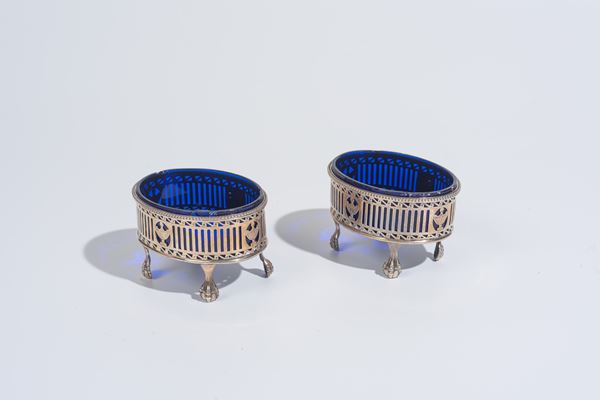 Due saliere in argento