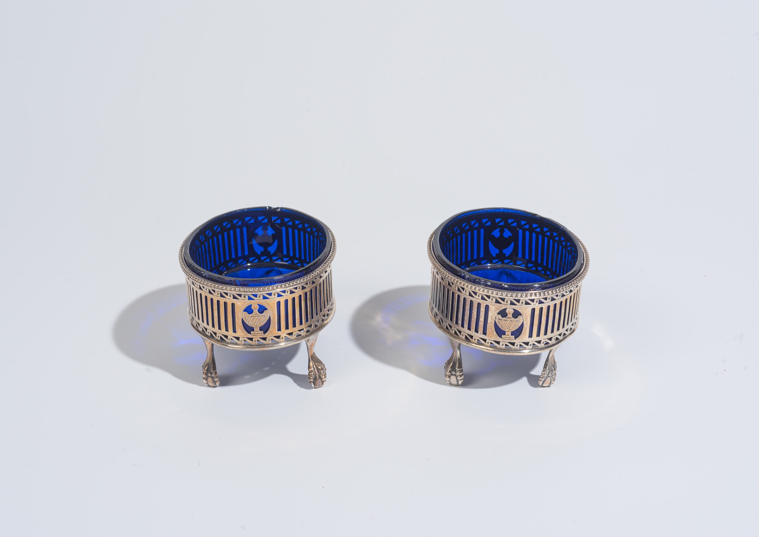 Due saliere in argento