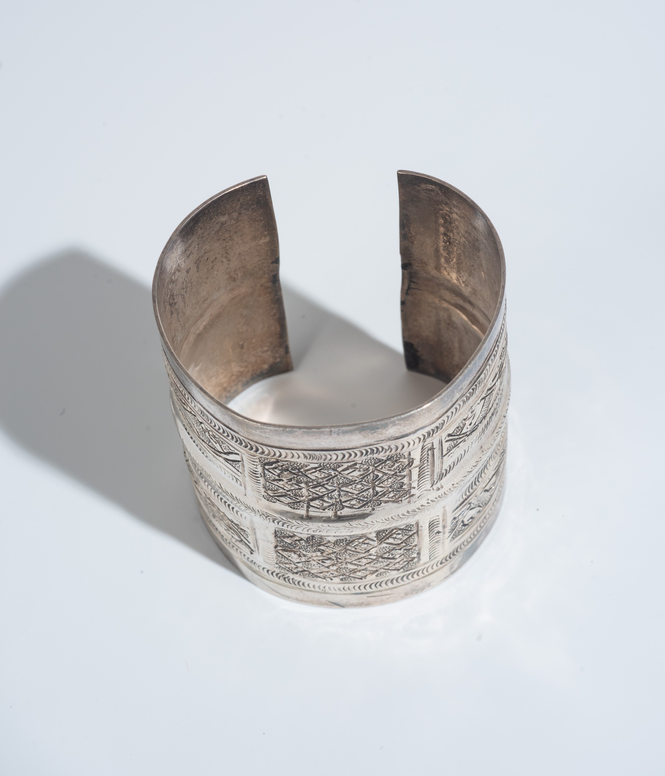 Bracciale in argento, manifattura nordafricana, XX secolo