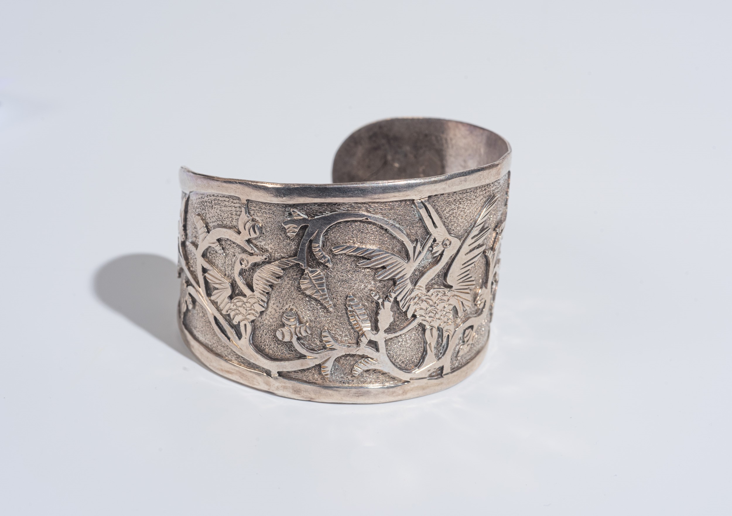 Coppia di bracciali in argento, manifattura nordafricana, XX secolo