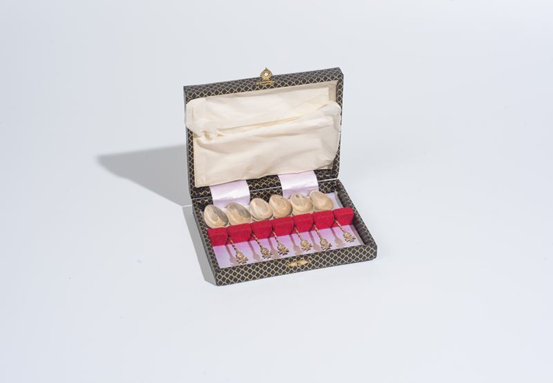 Sei cucchiaini in argento