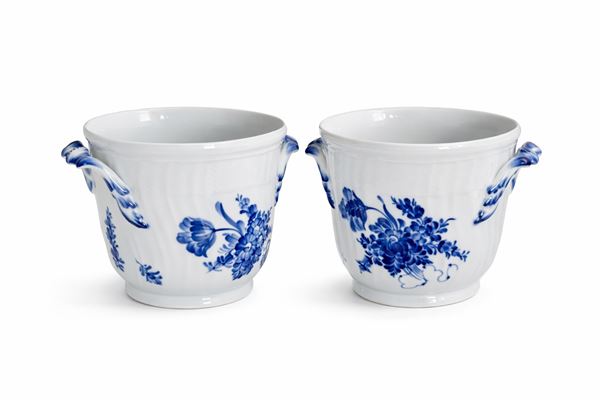 Lotto di due cachepot