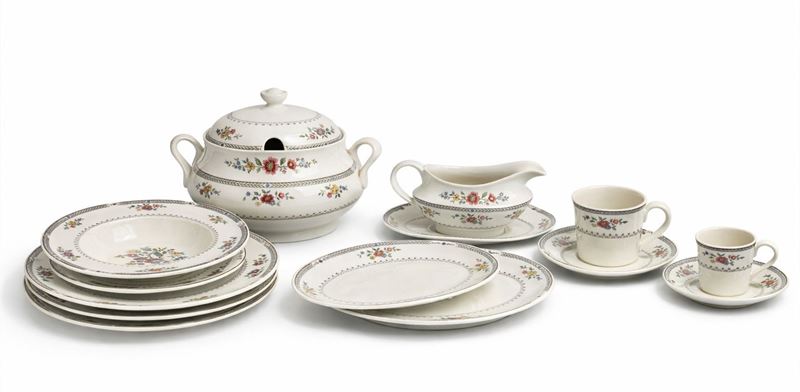 Royal Doulton, Servizio da tavola in porcellana composto da 96 pezzi