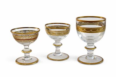 Miscellanea di bicchieri in vetro con decorazioni dorate, XX secolo