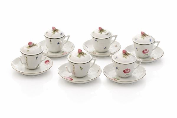 Herend - Sei tazze con coperchio e piattini in porcellana