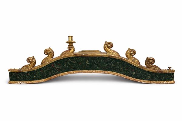 Coppia di fregi decorativi