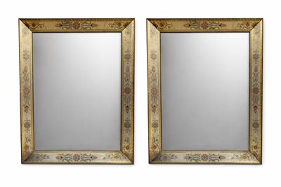 Coppia di cornici rettangolari, legno dorato e decorato, XX secolo