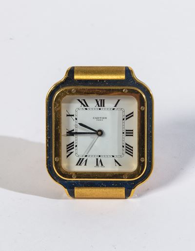 Cartier, Sveglia da tavolo modello 'Santos', lapislazzuli, smalto blu e quarzo placcato oro