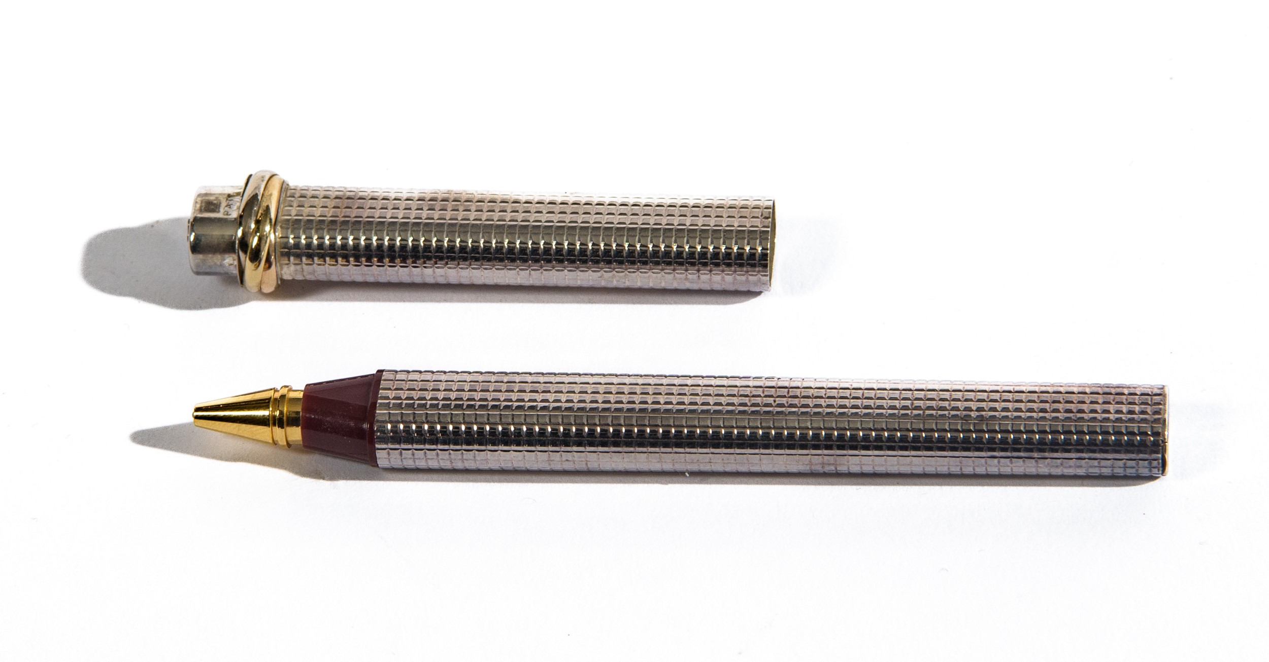 Cartier, Penna biro 'Les Must', placcata in argento