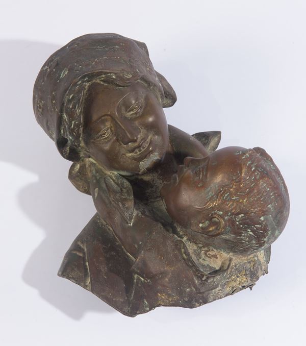 Antonio Merente - Scultura raffigurante la Maternità