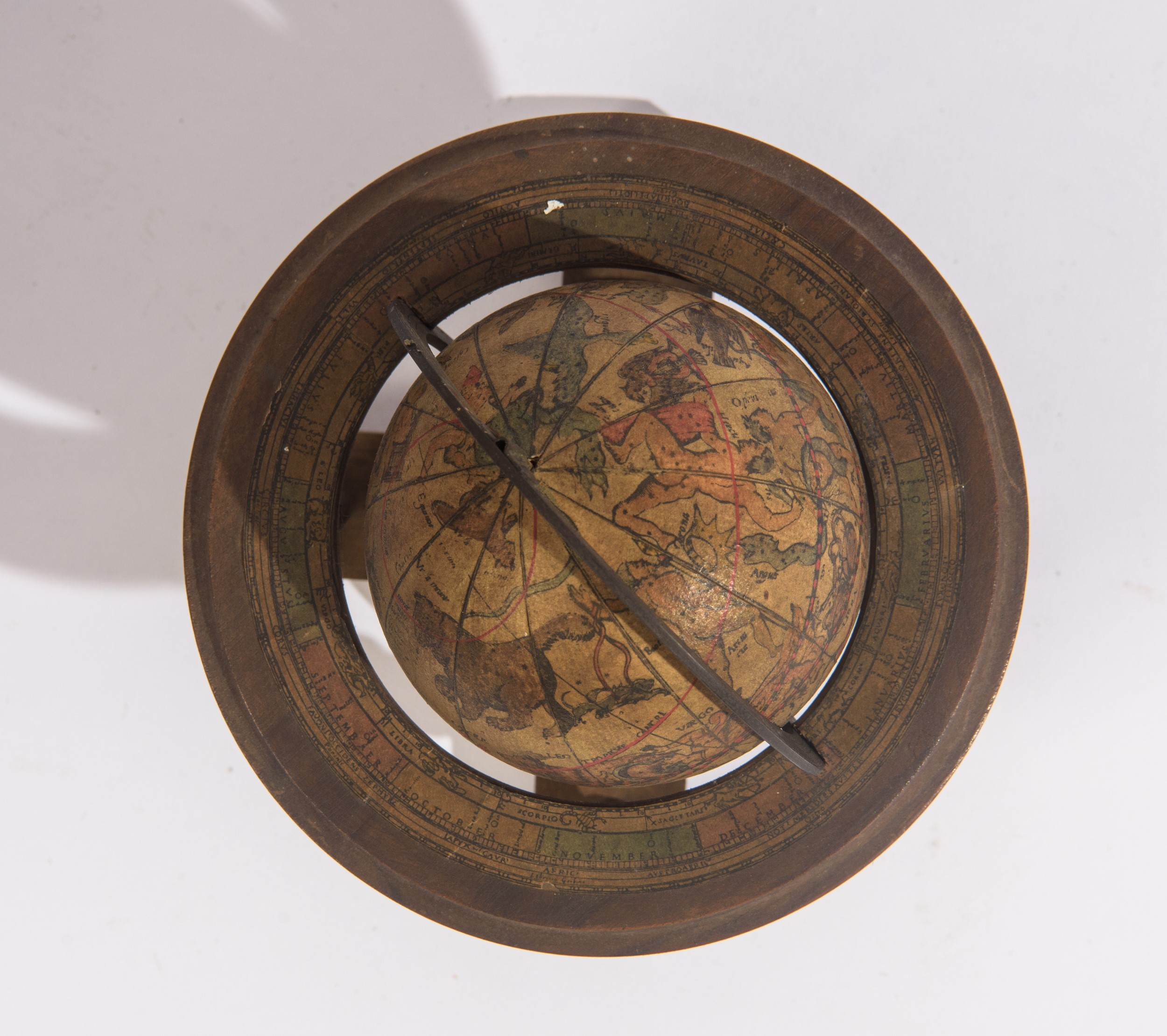 Globo celeste da tavolo, cartapesta policroma, legno e bronzo (inizi XX secolo)