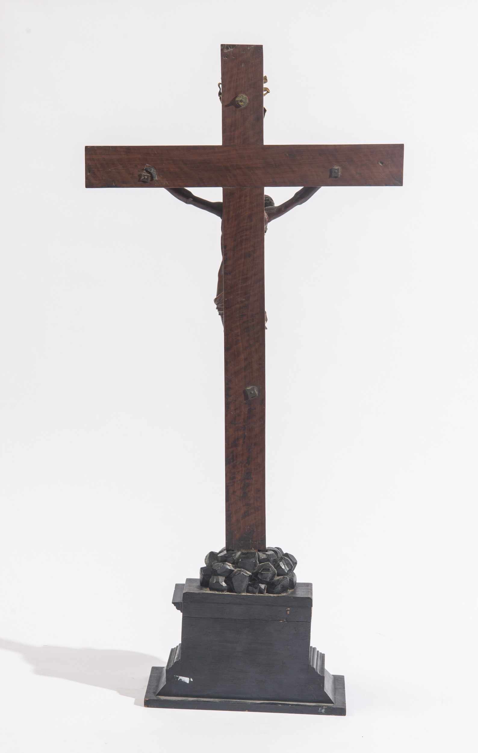 Crocefisso, legno di bosso con basamento a roccai in legno ebanizzato (Italia, prima metà XVIII s...