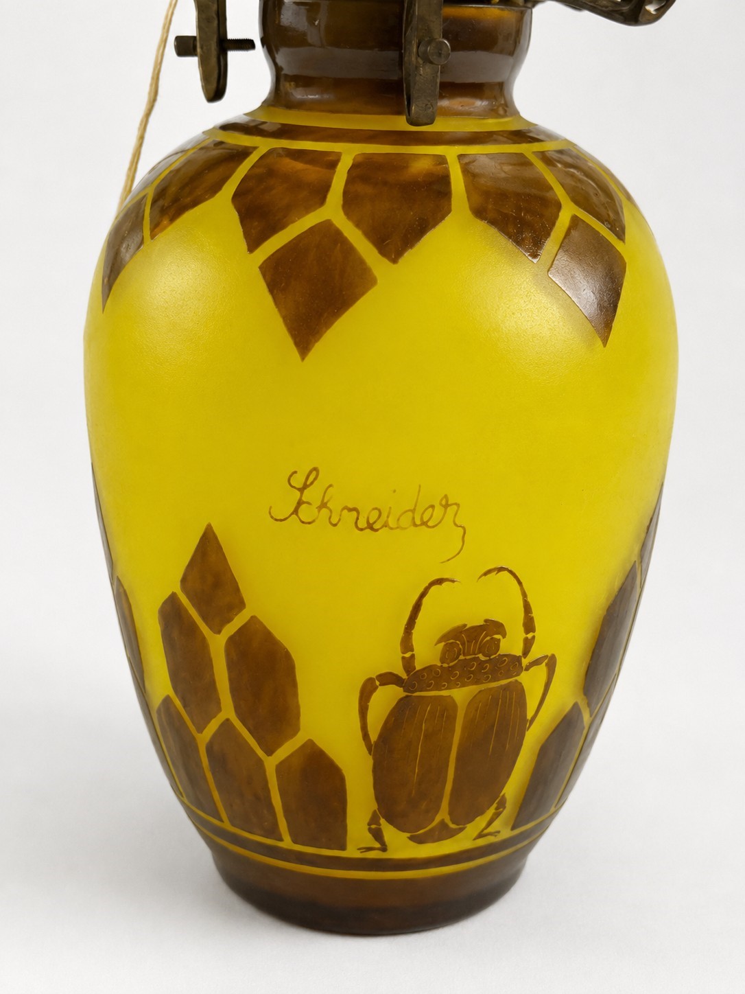 Lampada da appoggio, vetro soffiato satinato giallo (anni '60 del XX secolo)
