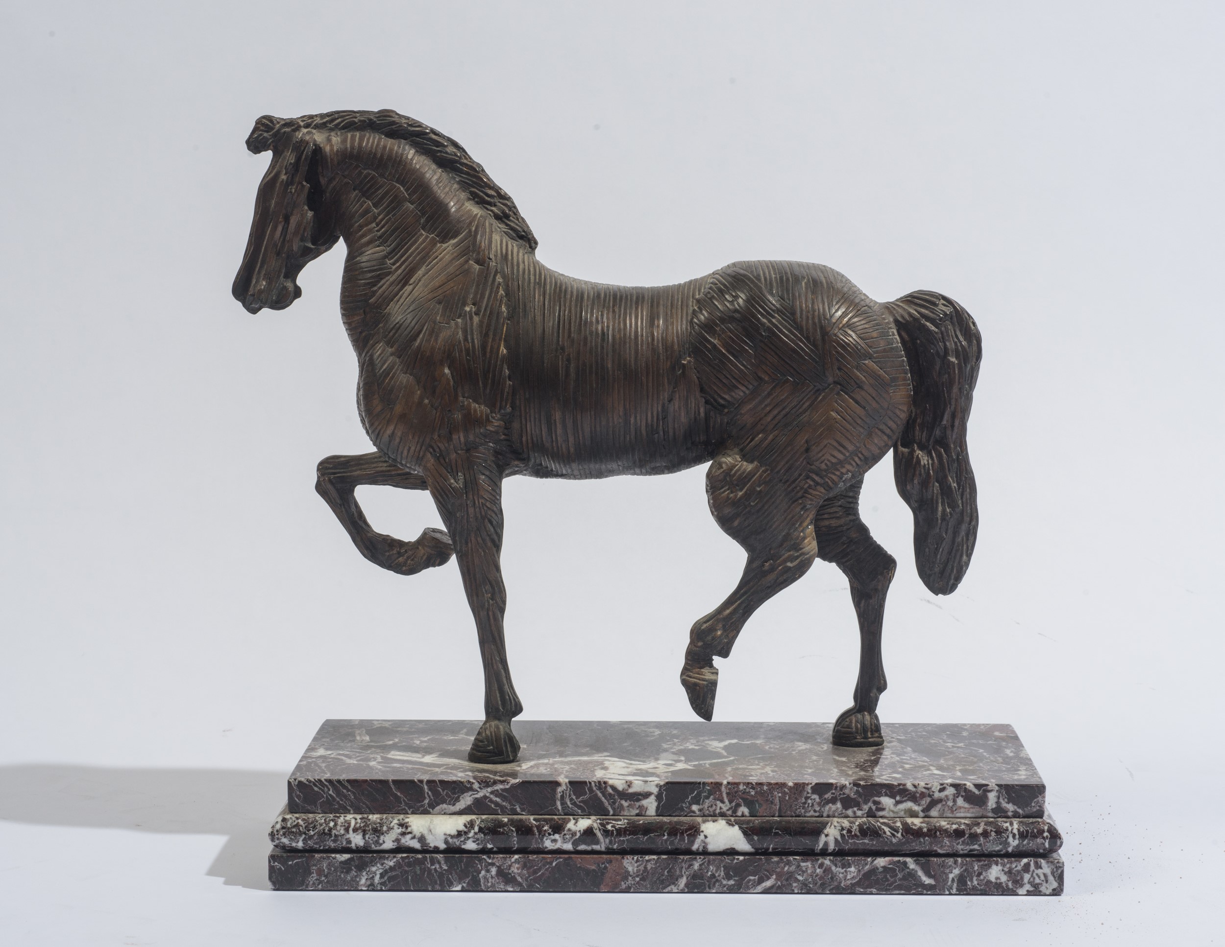 Mario Ceroli - Cavallo, bronzo a patina bruna