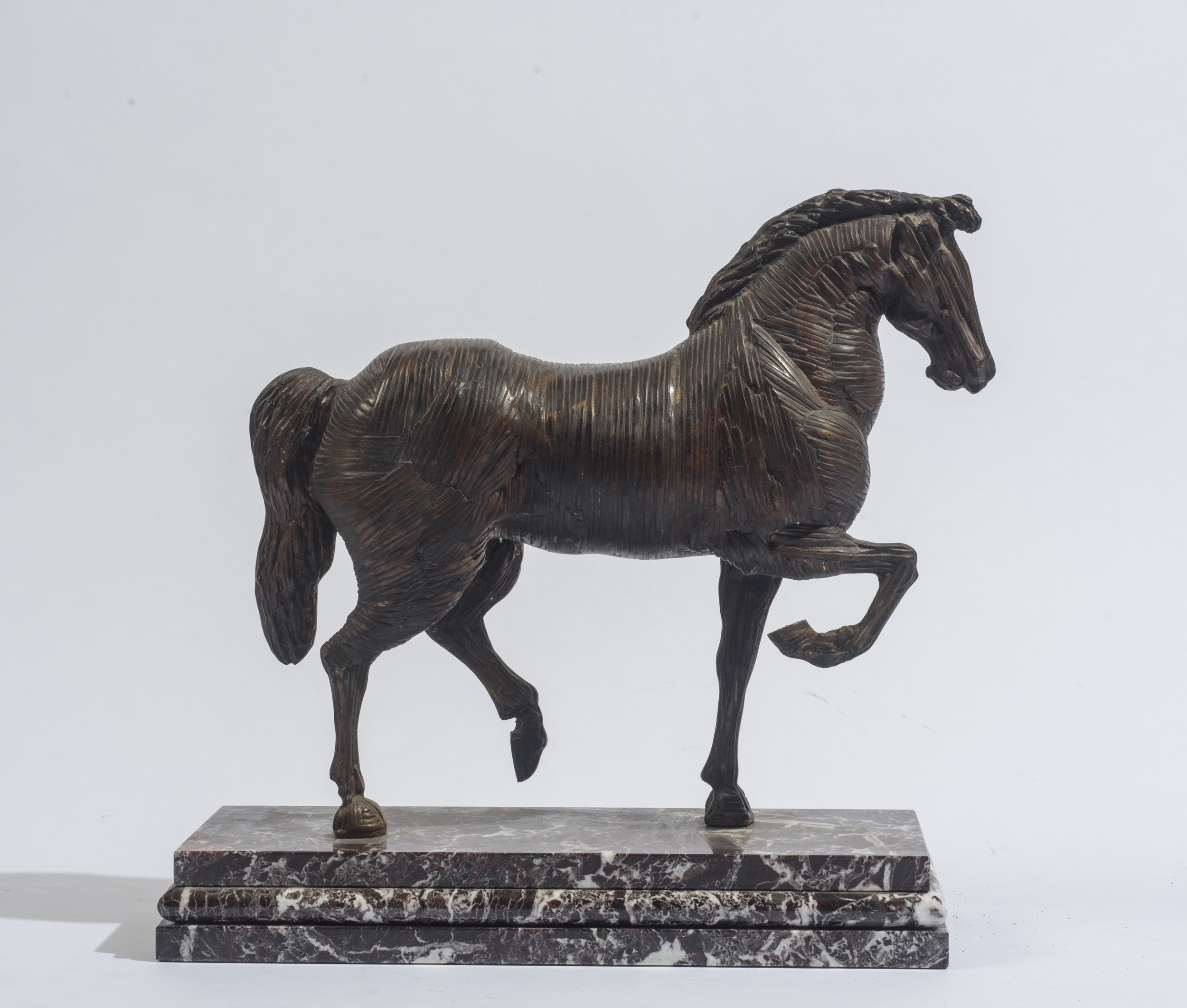 Mario Ceroli - Cavallo, bronzo a patina bruna