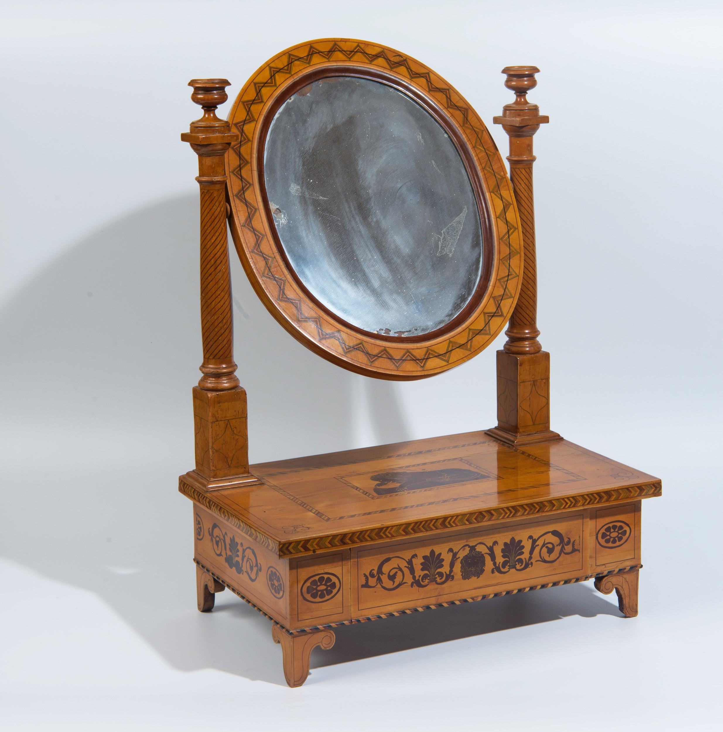 Italia centrale, specchierina da commode in legno intarsiato (primo quarto XIX secolo)