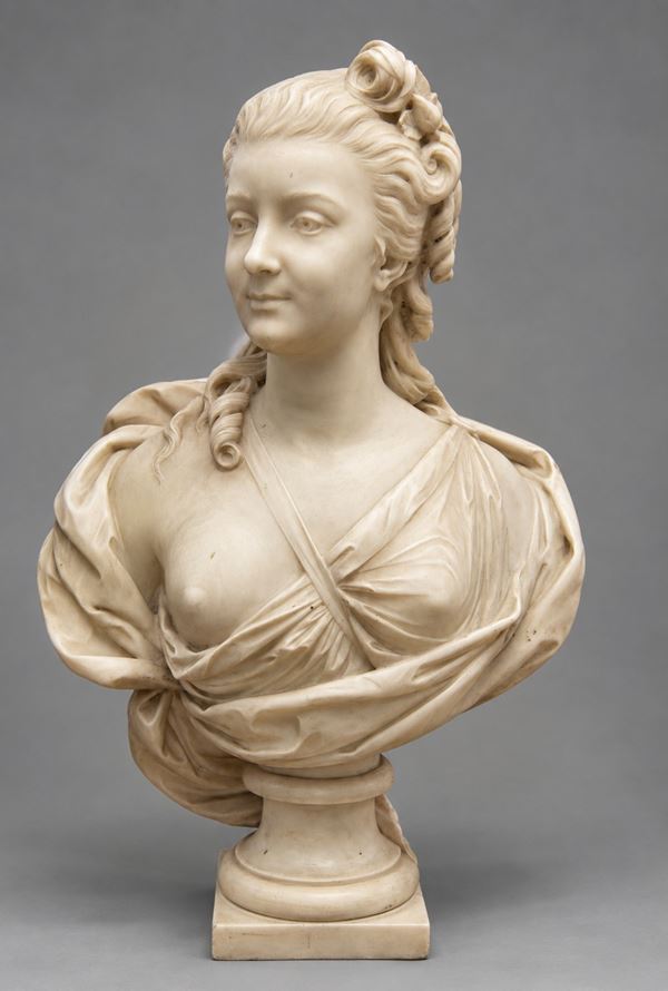 Busto di giovane donna 