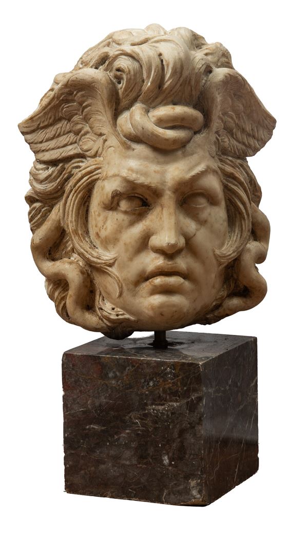 Maschera in marmo bianco statuario