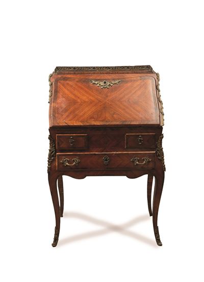 Napoleone III, Ribaltina in ebano rosa e ebano viola con applicazioni in bronzo