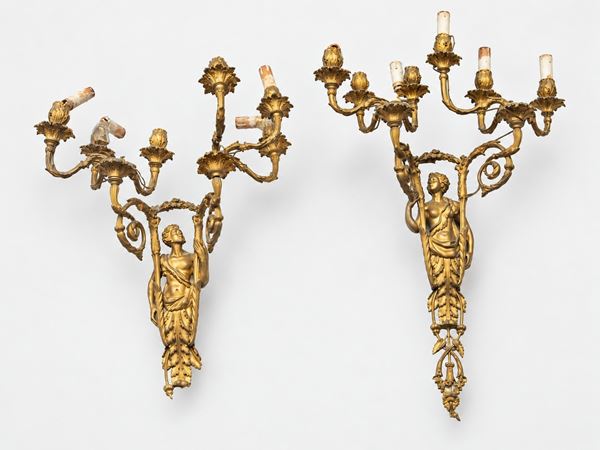 Coppia di grandi appliques