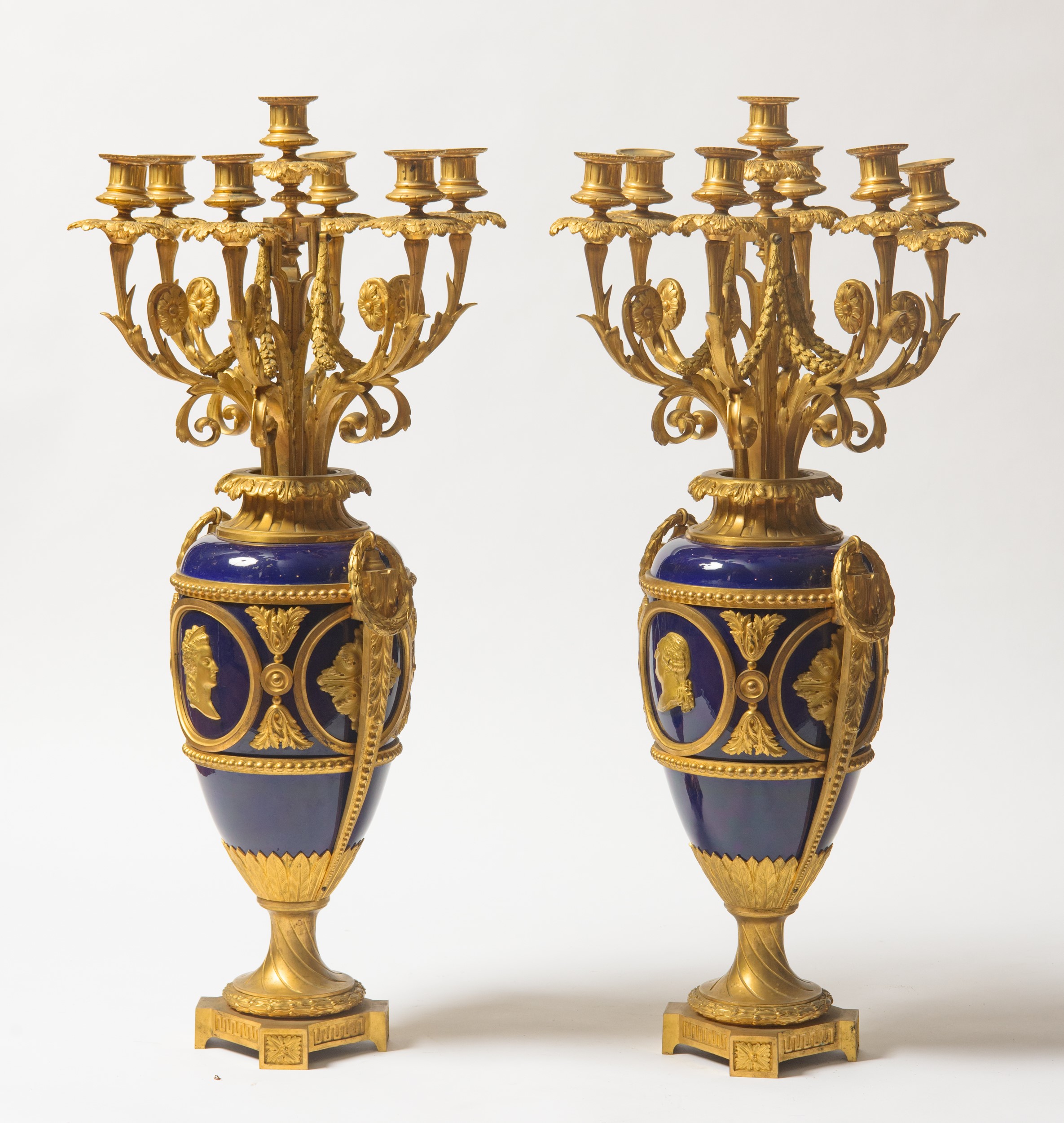 Coppia di Candelabri
