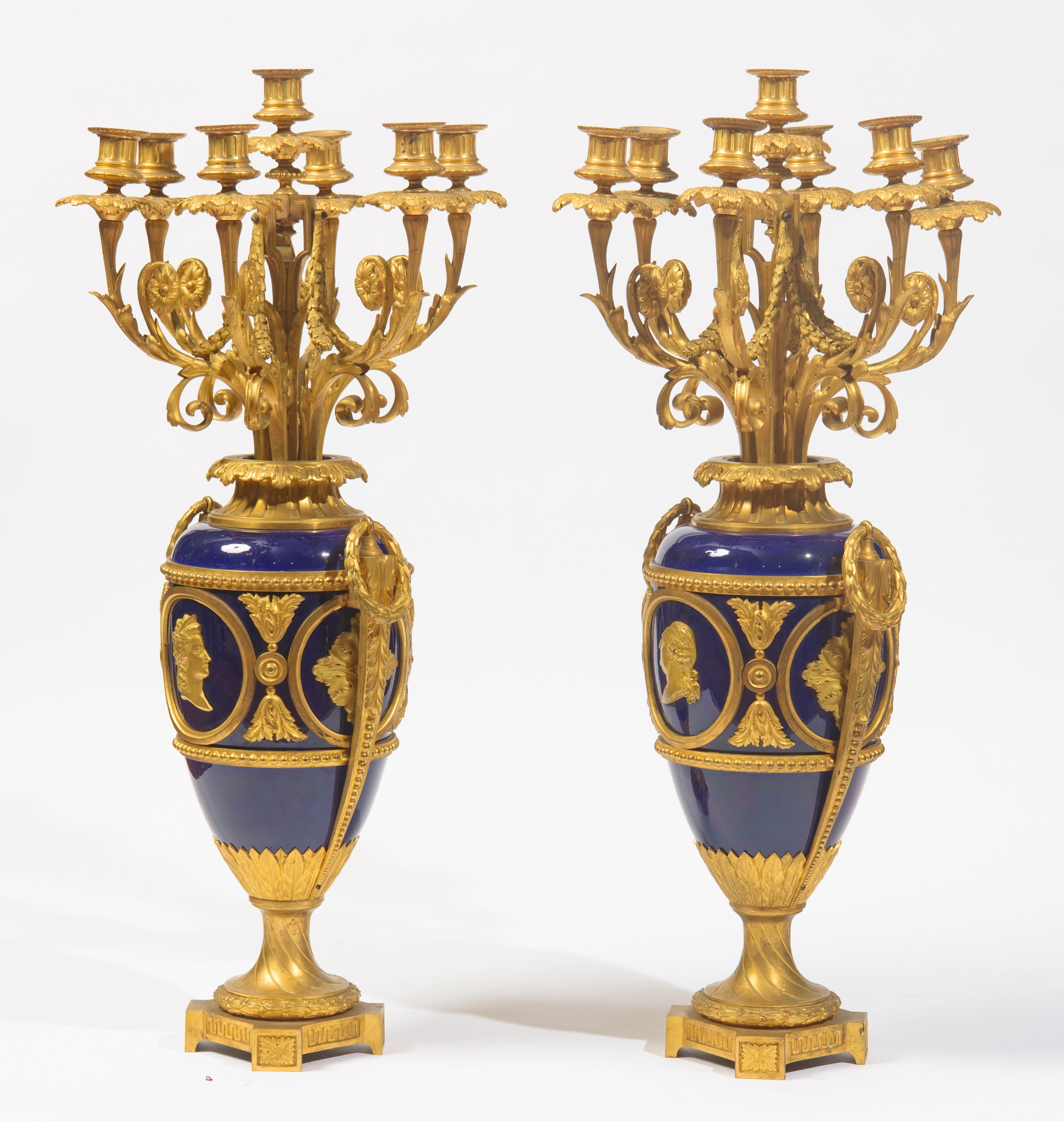 Coppia di Candelabri