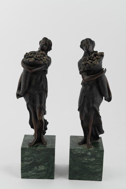 Coppia di sculture in bronzo &quot;Allegoria dell&#39;Abbondanza&quot;