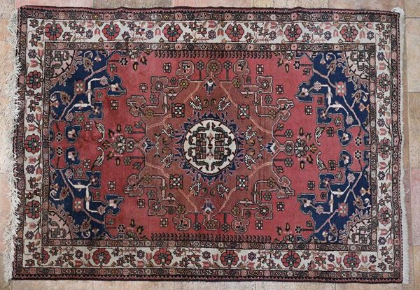 Tafrish carpet