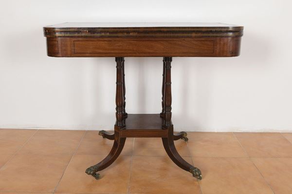 Tavolo a libretto da gioco