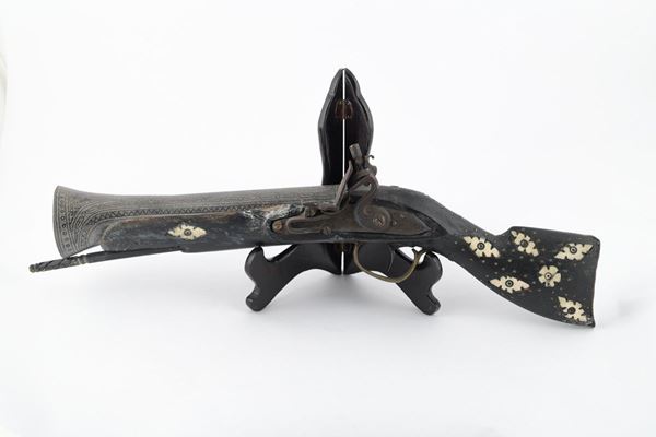 Coppia di pistole ornamentali