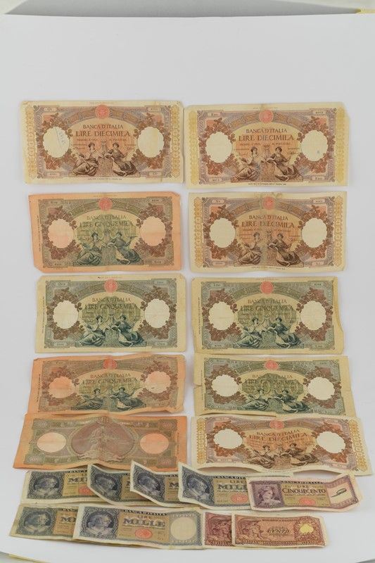 Lot of 19 Italian Republic banknotes