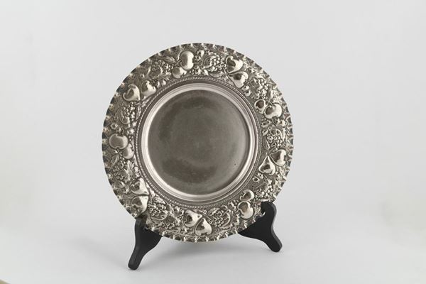 Lot of three trays in embossed and engraved silver metal