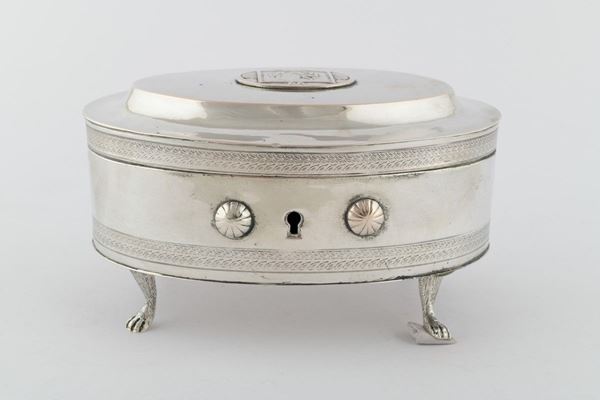 Scatola in argento con serratura