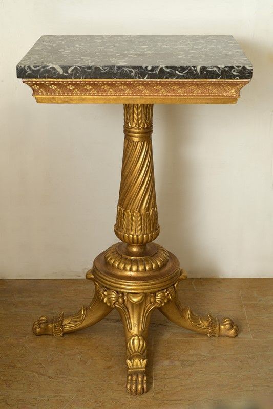 Gueridon table