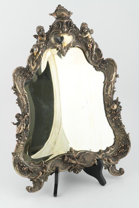 Wall mirror